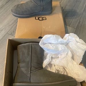 UGG BOOTS Grey